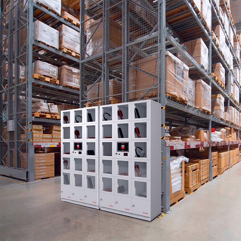 Intelligent lockers in warehouse
